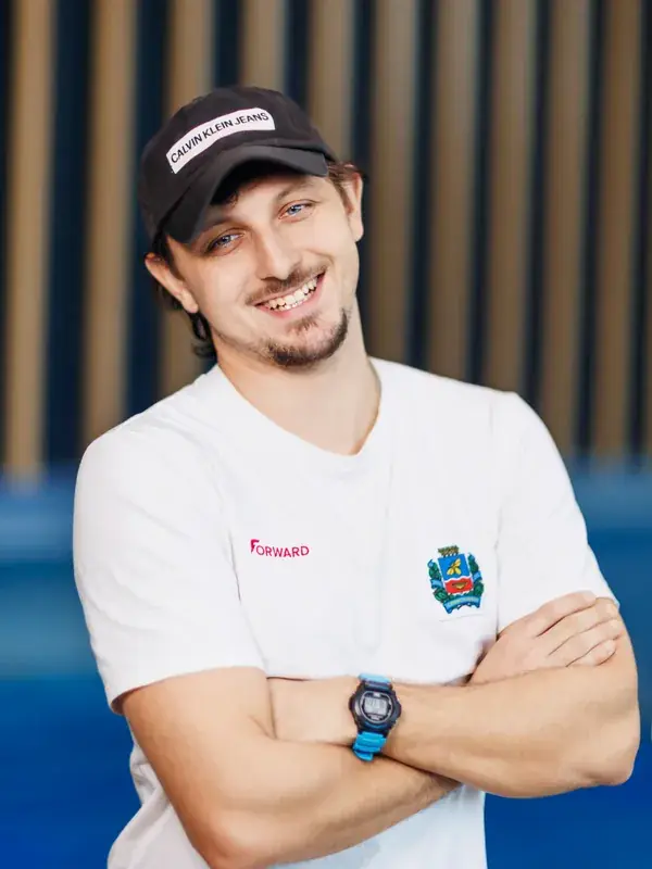 Кобилянский Константин Константинович, старший тренер направления «плавание»